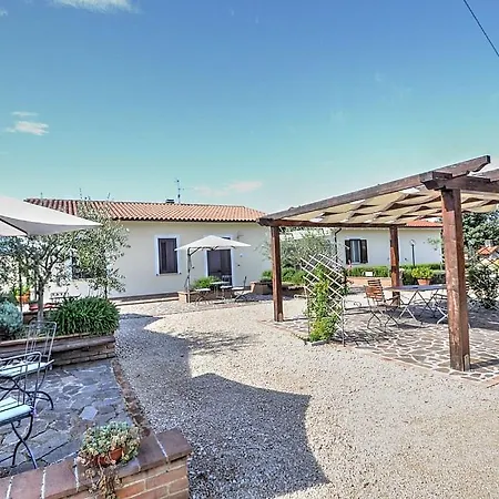 Sleeps 4 Pool Air Con Wifi