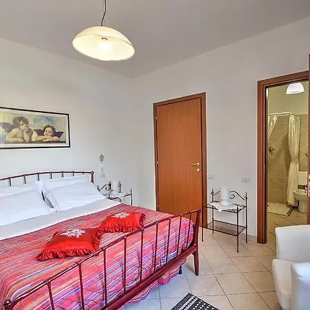 Sleeps 4 Pool Air Con Wifi